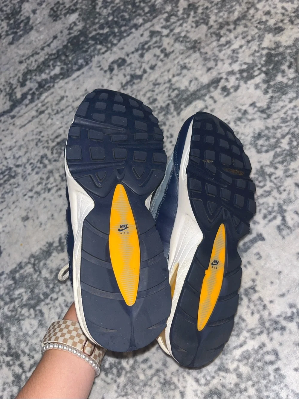 Nike sneakers navy